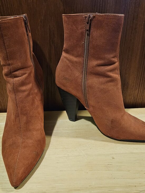 Shoes - Women's High Heel Ankle Boot/Shoe - Size 7